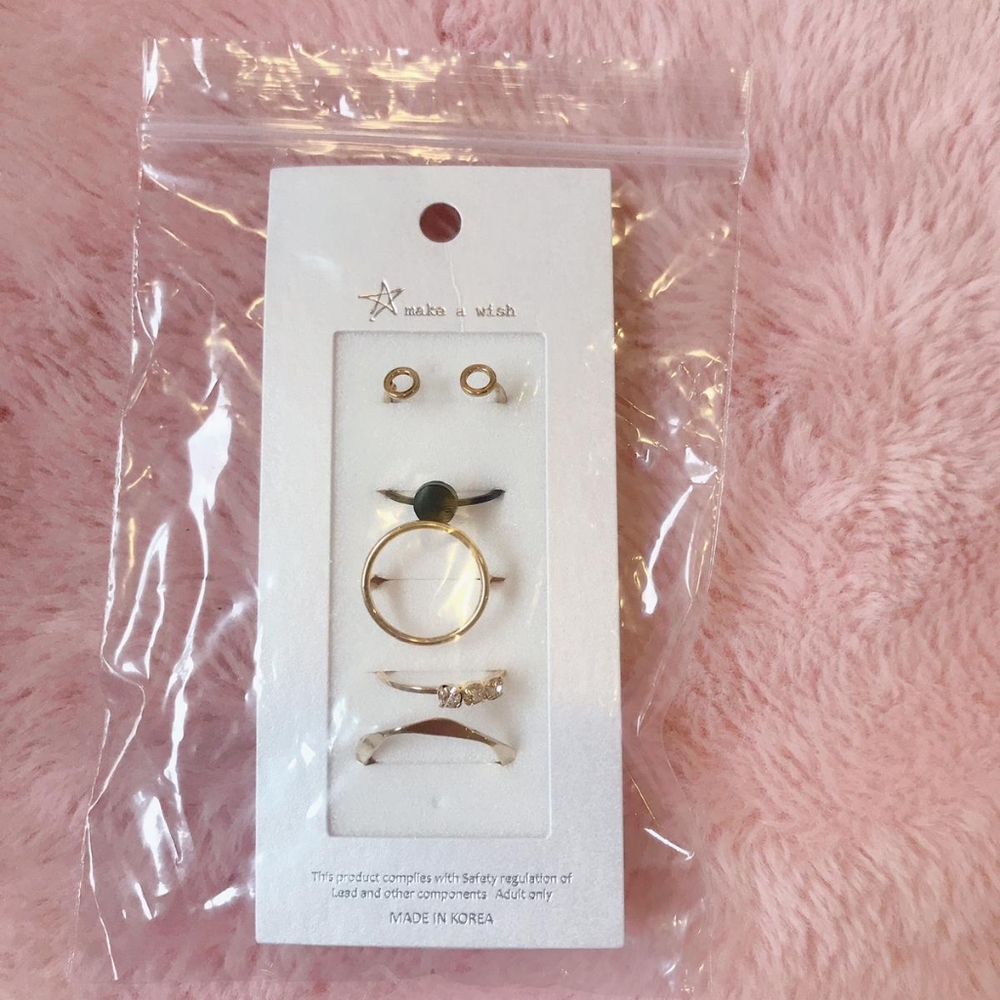 NWT Korean Bundle of 5 Rings